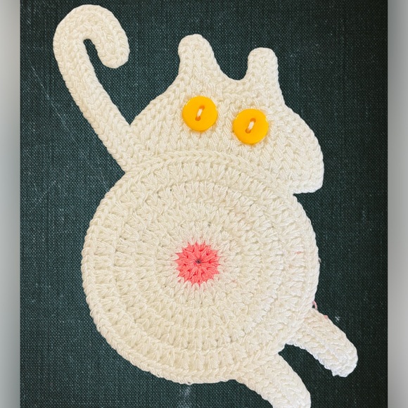 Fun Peeking Kitty Cat Butt Coasters- Cotton Yarn Knit-Button Eyes - Picture 3 of 6
